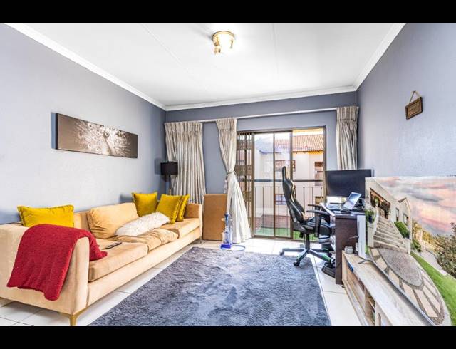 2 BEDROOM TOWNHOUSE RENTED IN VORNA VALLEY